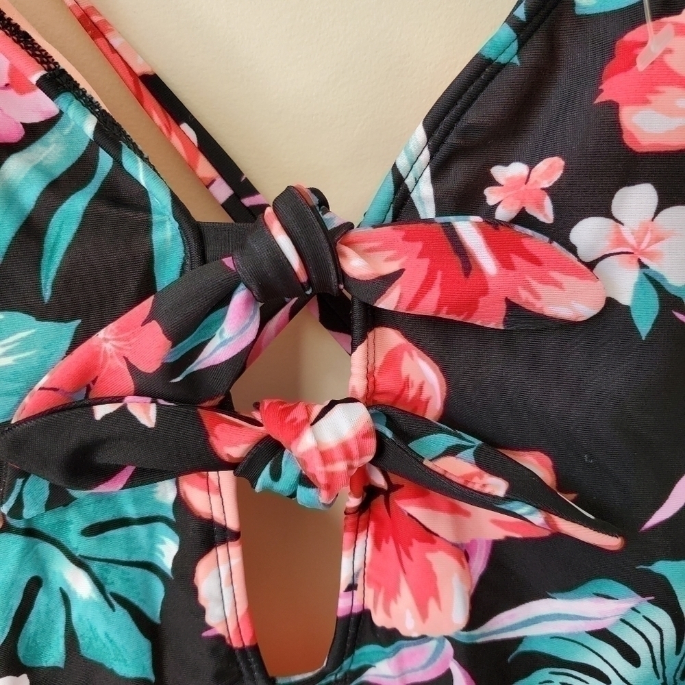 Floral tie front scoop back one-piece swim suit S - Picture 2 of 6
